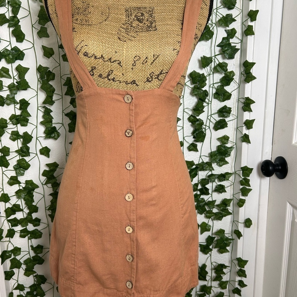 FREE PEOPLE HIGH RISE SKIRT with Elegant Silhouette
